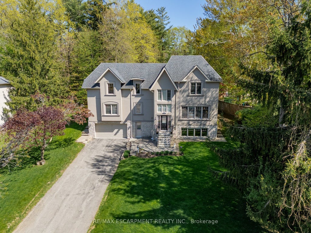 1034 Lakeshore Road W, Mississauga