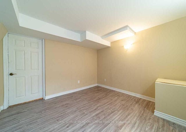1036 Yates Drive Basement, Milton