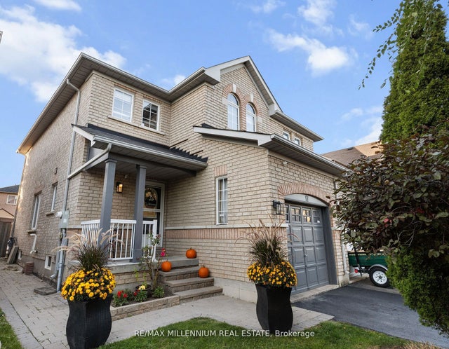 17 Prince Crescent, Brampton
