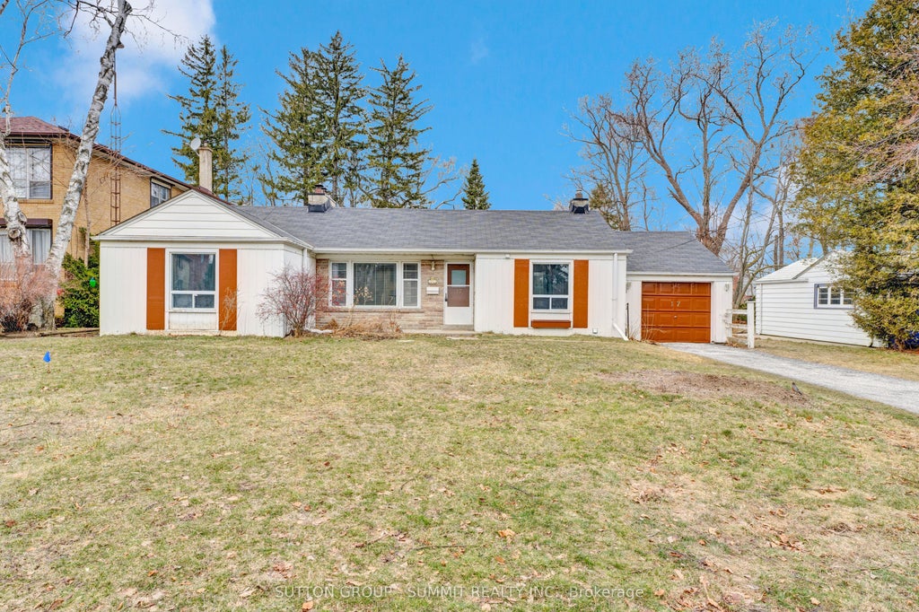17 Ben Machree Drive, Mississauga