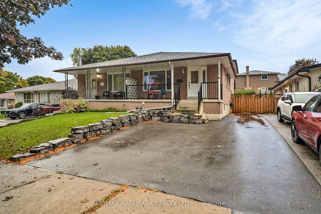 2066 Fontwell Crescent, Mississauga