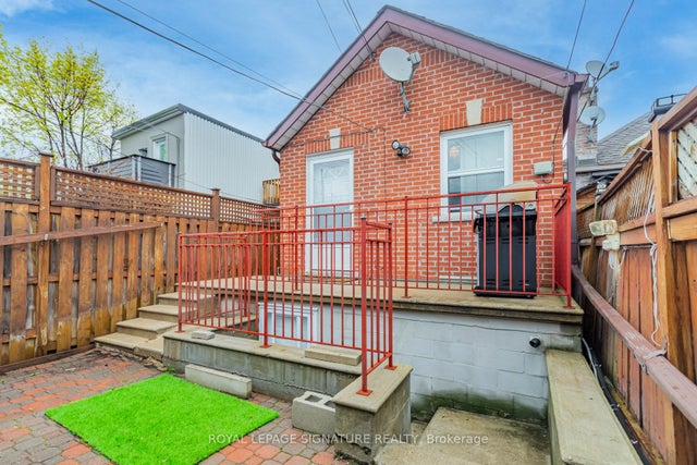 246 Nairn Avenue Lower, Toronto W03
