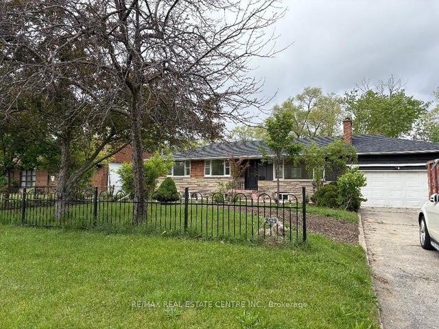 2429 Hensall Street, Mississauga