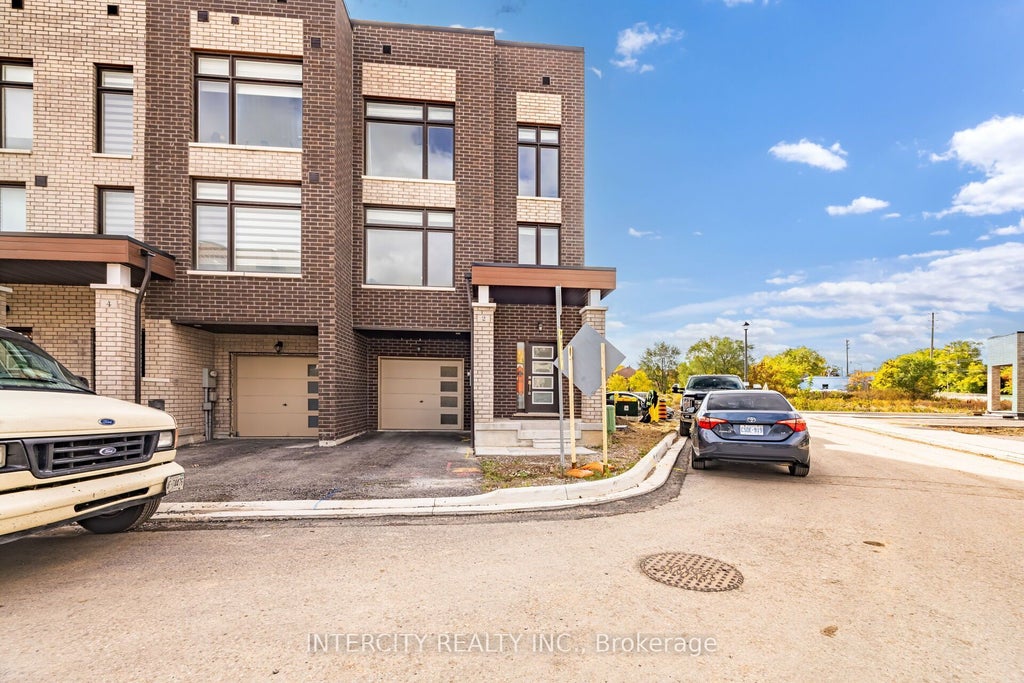 2 Queenpost Drive, Brampton