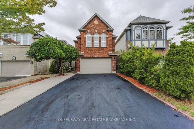 12 Dandelion Road, Brampton