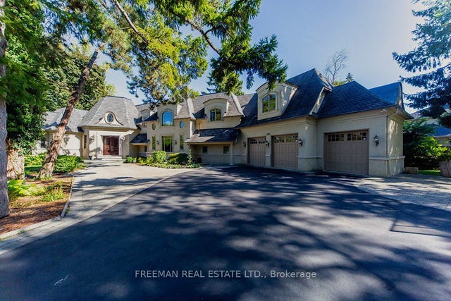 481 Country Club Crescent, Mississauga