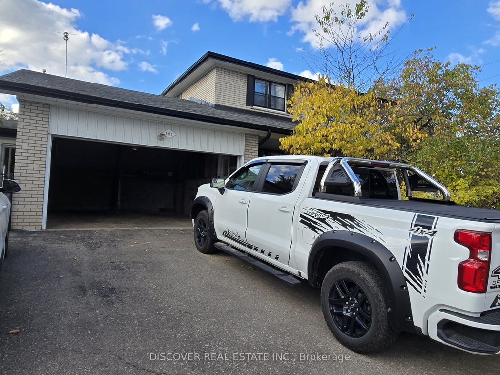 783 Bloor Street, Mississauga