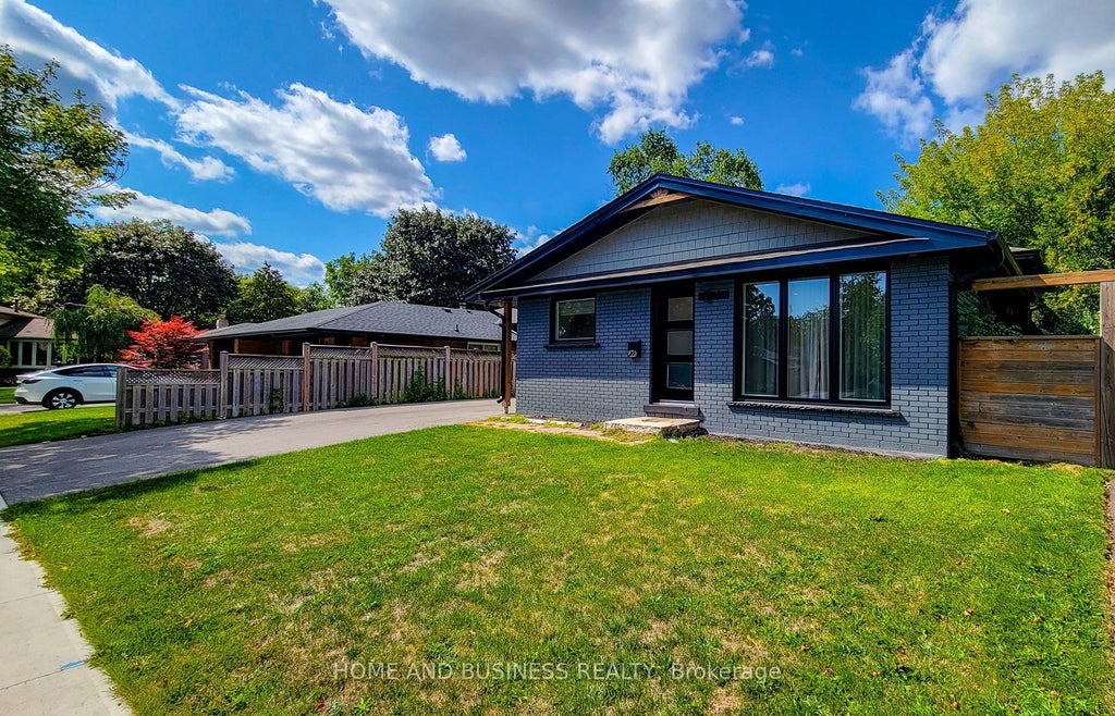 622 Braemore Road, Burlington