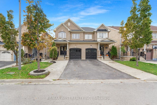 102 Everingham Circle, Brampton