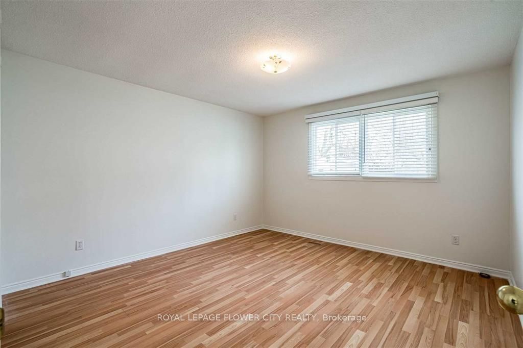 6 Reynier Drive, Brampton