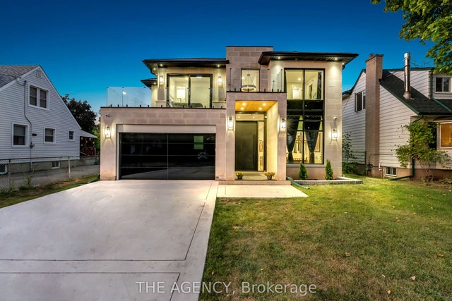 9 Earl Street, Mississauga