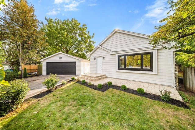 133 Inglewood Drive, Oakville