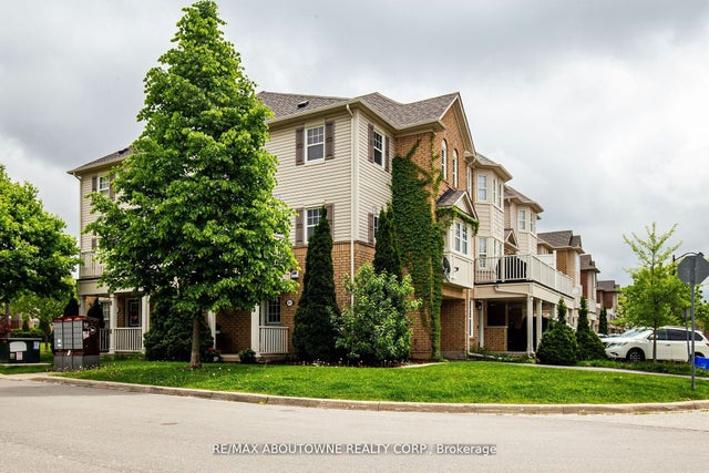 911 Deverell Place, Milton