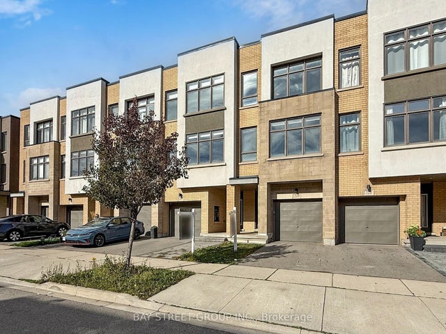 219 Huguenot Road, Oakville