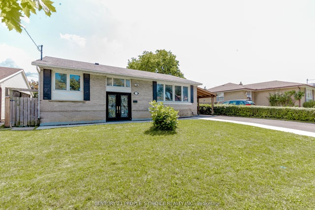 215 Jeffcoat Drive, Toronto W10