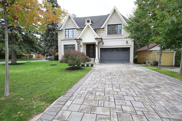 2 Finchley Road, Toronto W08