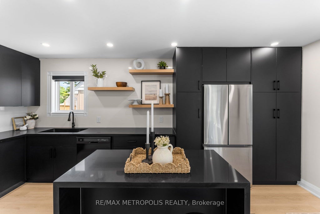 96 Allenby Avenue Main, Toronto W10