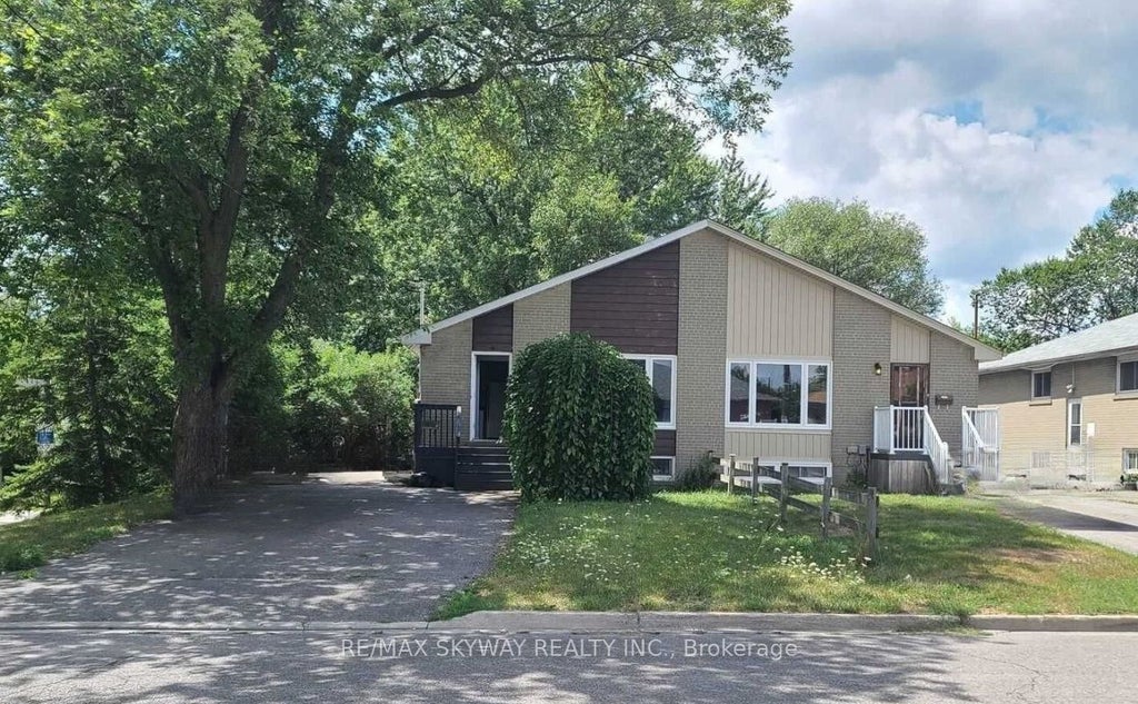 55 Fairglen Avenue, Brampton