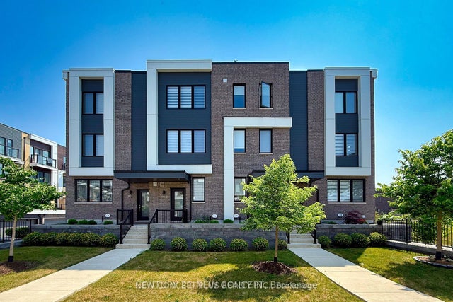 90 Stanley Greene Boulevard 3, Toronto W05