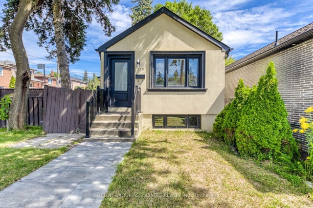 359 Harvie Avenue, Toronto W03