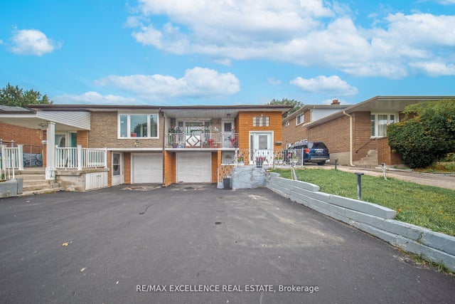 7246 Reindeer Drive, Mississauga