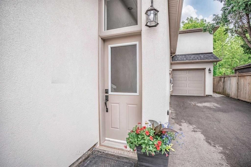 115 Rangoon Road Lower Level, Toronto W08