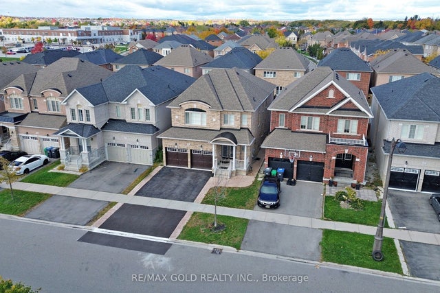 16 Ricardo Road, Brampton
