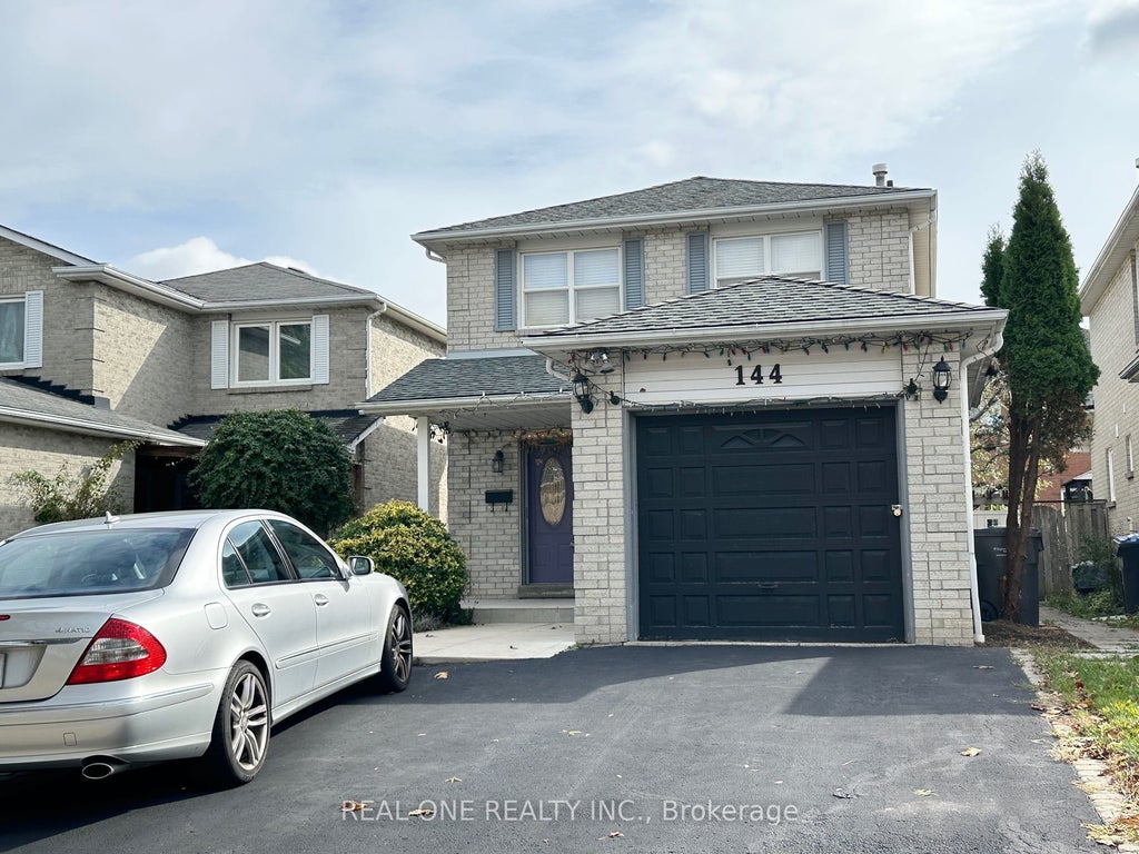 144 Clansman Trail, Mississauga