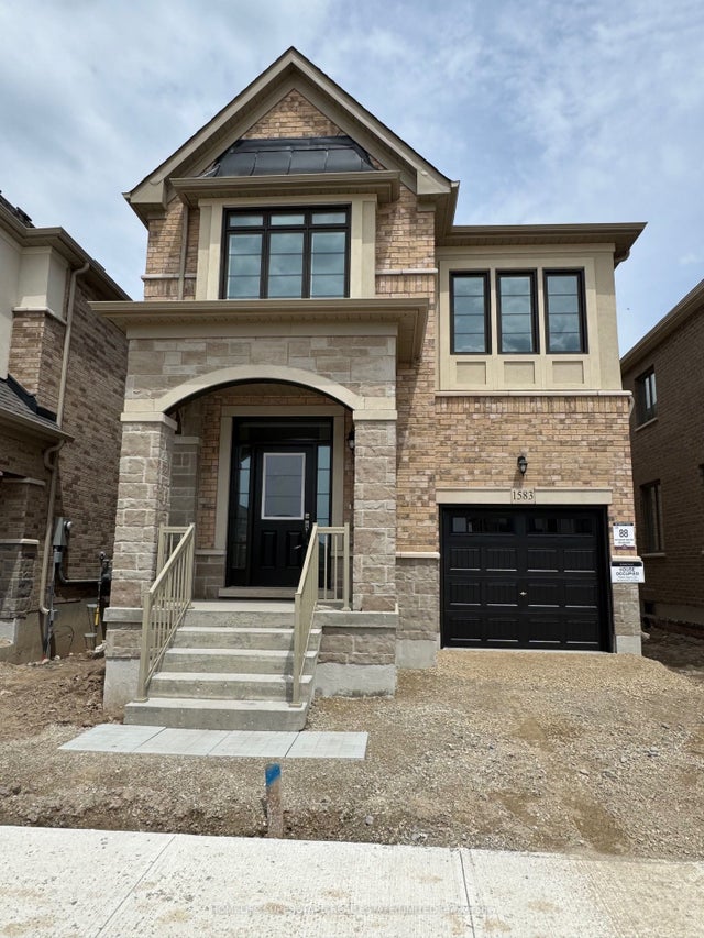 1583 Savoline Boulevard, Milton