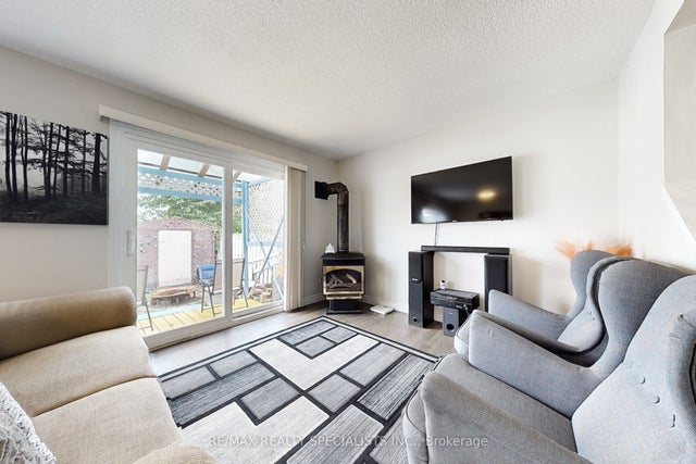 17 Gladstone Square, Brampton