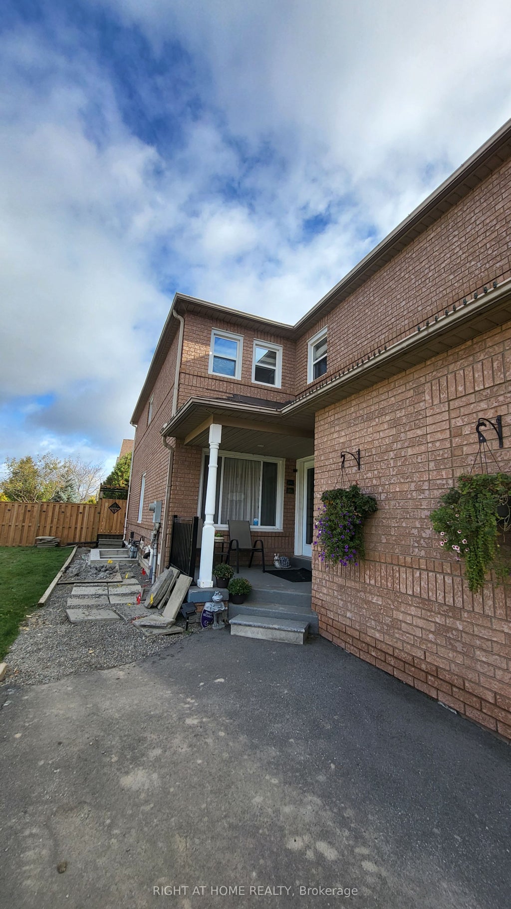 6487 Sapling Trail, Mississauga