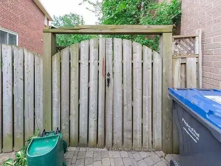 716 Savoy Crescent Room 3, Mississauga