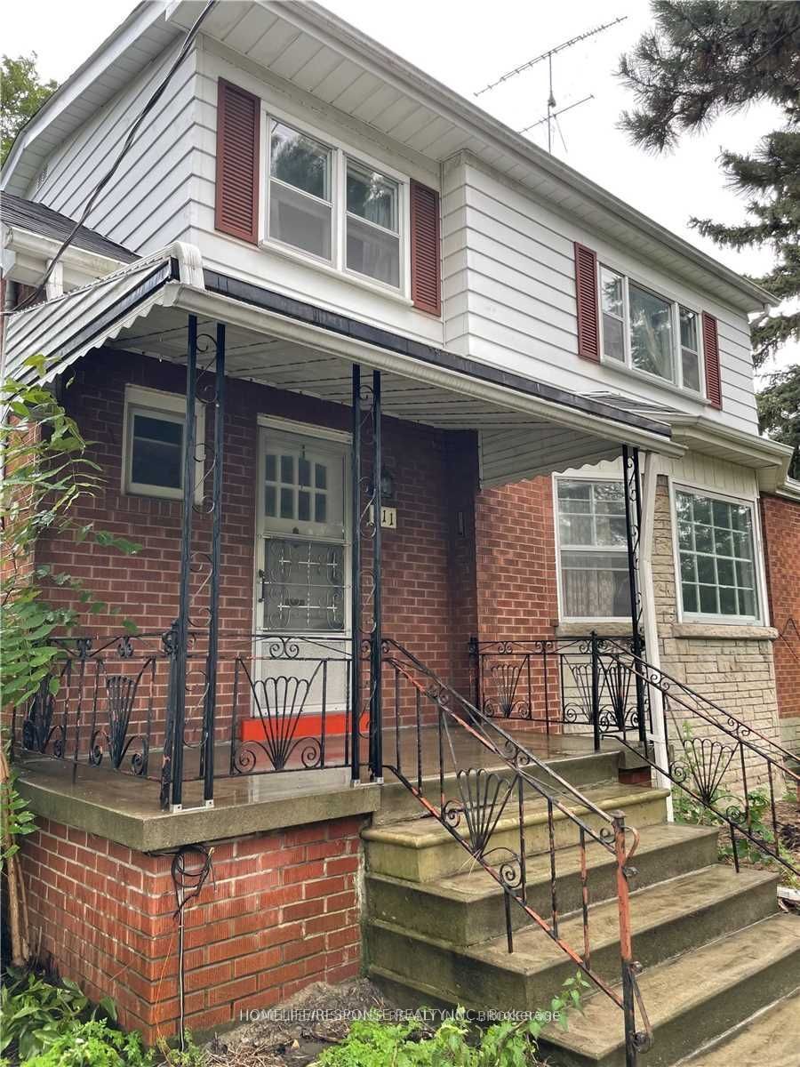 211 Bering Avenue, Toronto W08