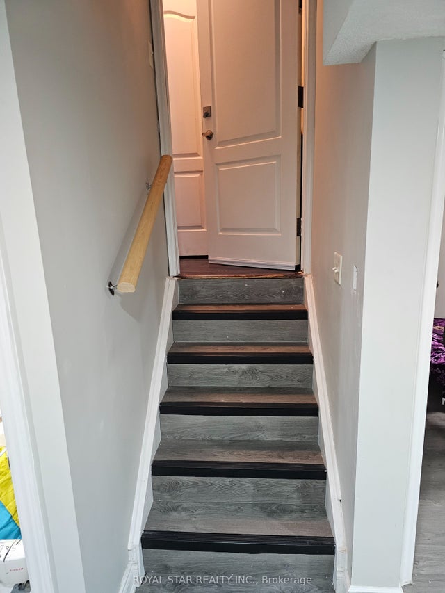 24 Bonavista Drive, Brampton