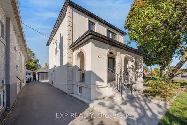 90a Bicknell Avenue, Toronto W03