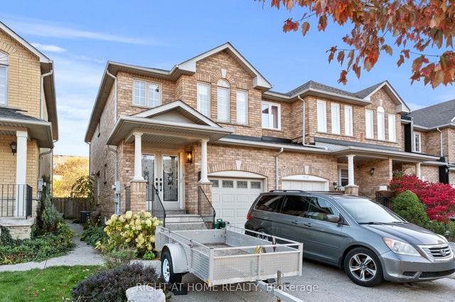 5114 Falconcrest Drive, Burlington