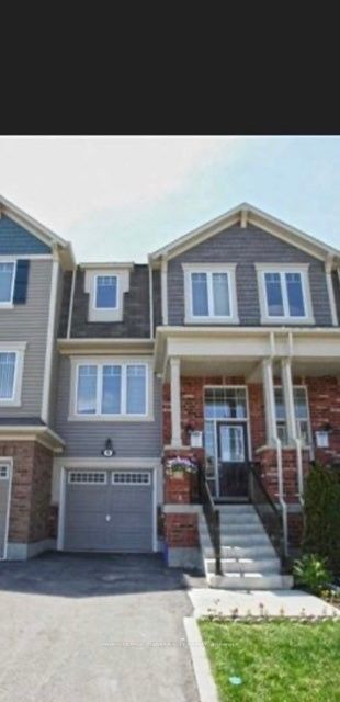 8 Vanhorne Close, Brampton