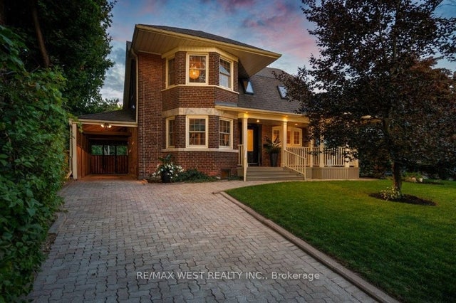 207 Ellis Avenue, Toronto W01