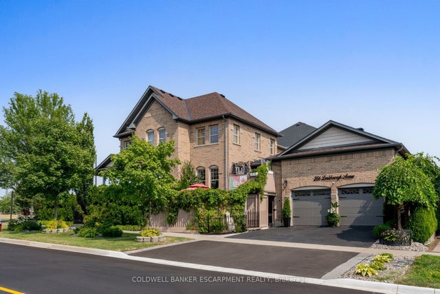 256 Landsborough Avenue S, Milton