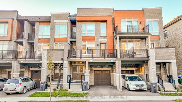 26 Arrowview Drive, Brampton