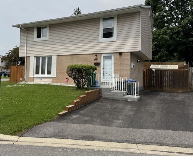 4 Hardcastle Court, Brampton