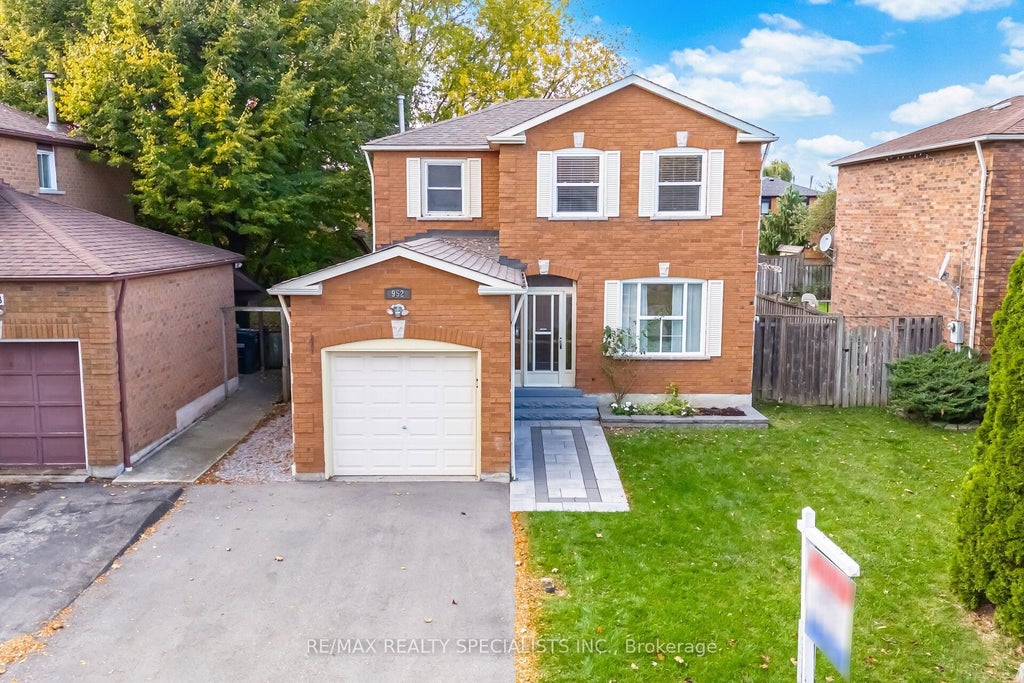 952 Ceremonial Drive, Mississauga