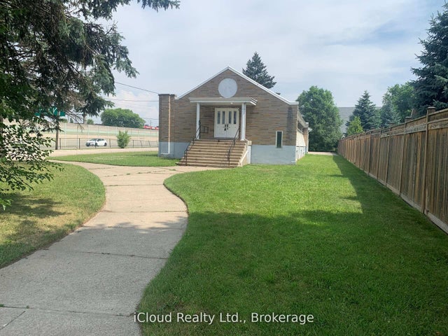 1649 Crediton Parkway, Mississauga