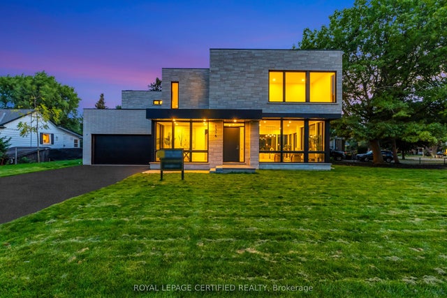 1316 Mineola Gardens, Mississauga