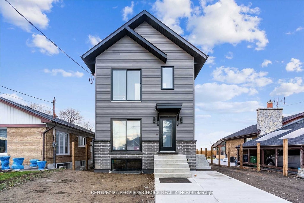 54 Westhampton Drive, Toronto W09