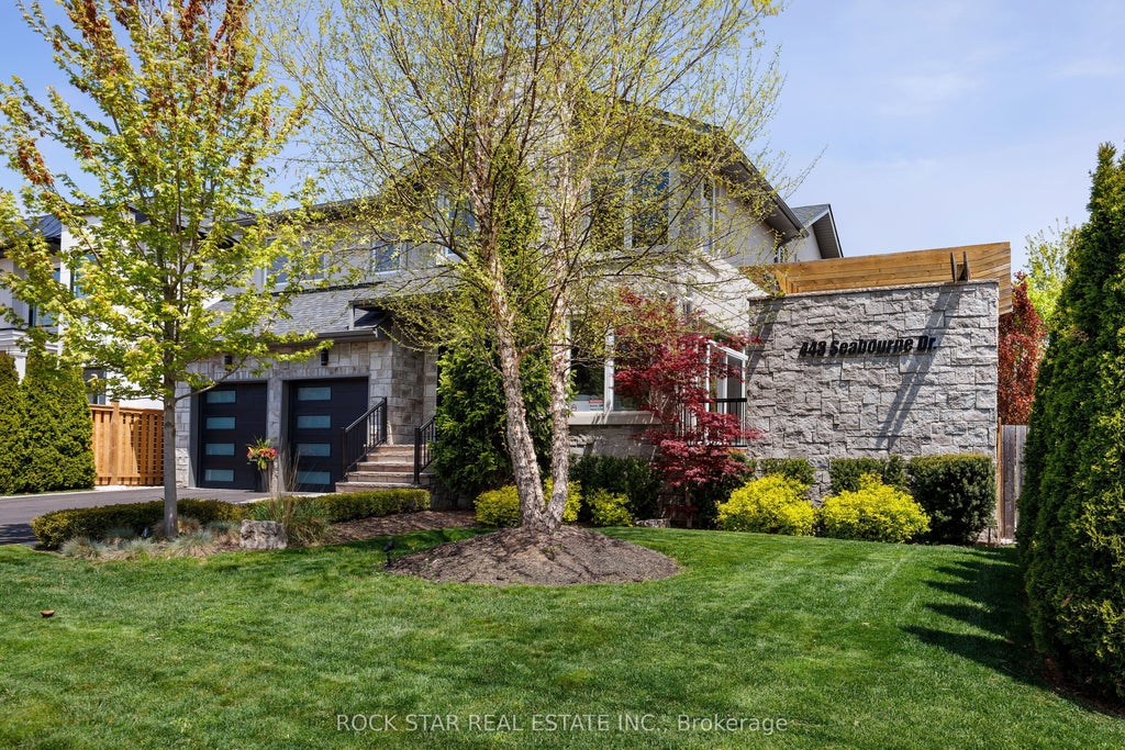 443 Seabourne Drive, Oakville
