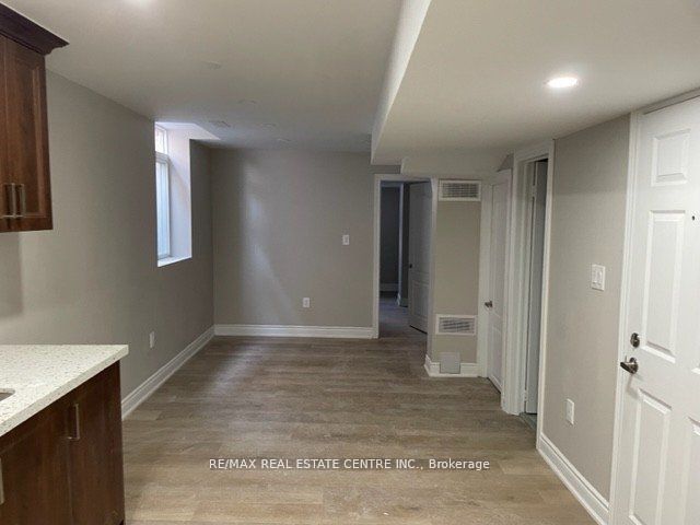 48 Letty Avenue (basement), Brampton