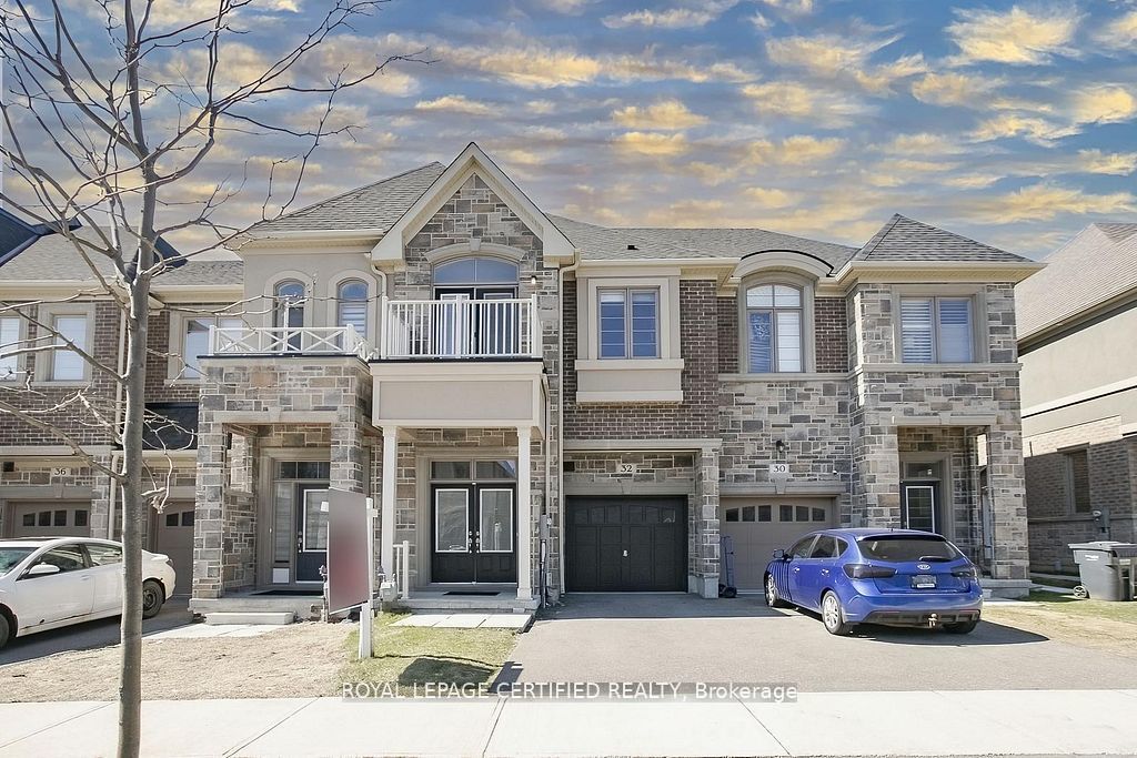 32 Dalbeattie Drive, Brampton