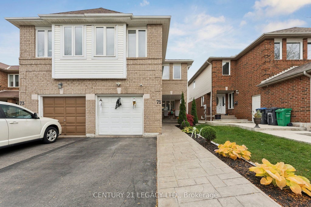 71 Townley Crescent, Brampton