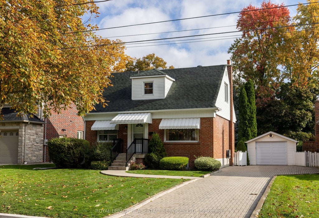 15 Burnelm Drive, Toronto W08